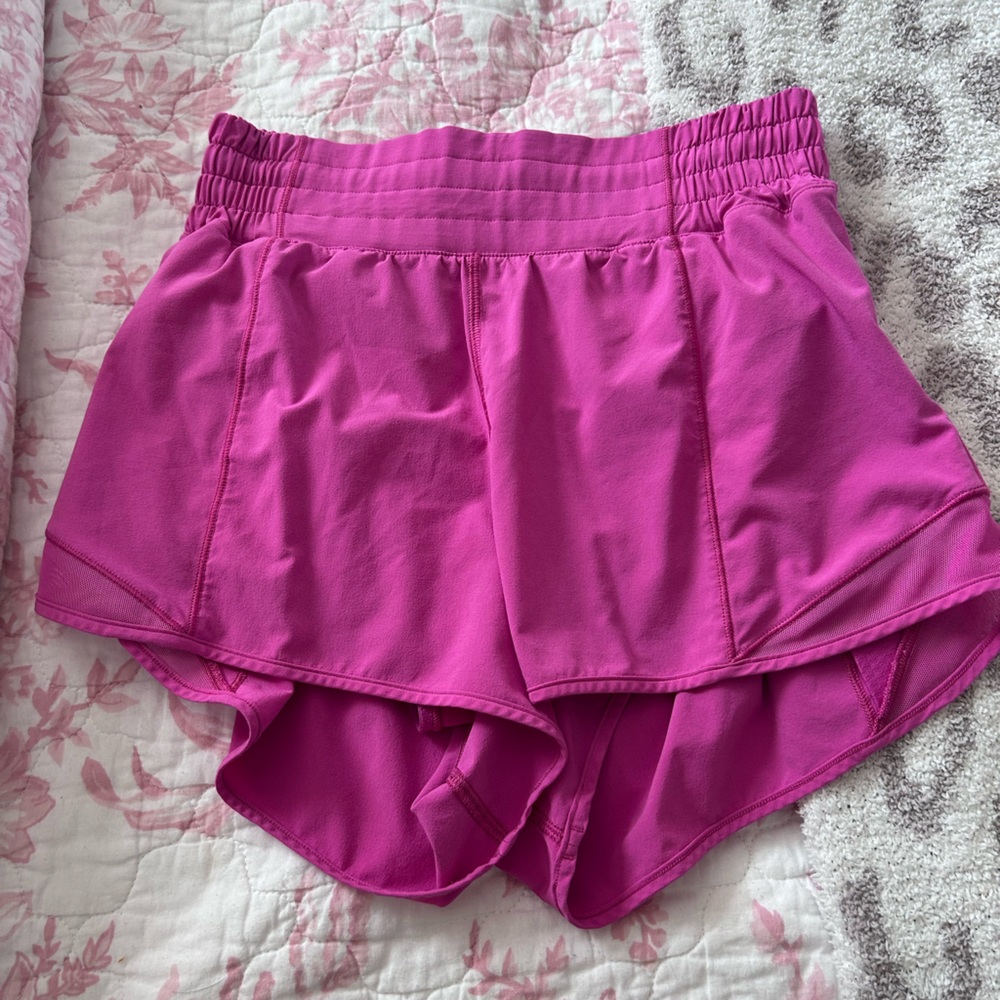 Lululemon High Rise Hotty Hot shorts